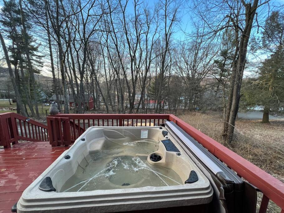 Cubs Den - Hot Tub- Walk To Lake- Fire Pit - Kayaks Oakland Ngoại thất bức ảnh